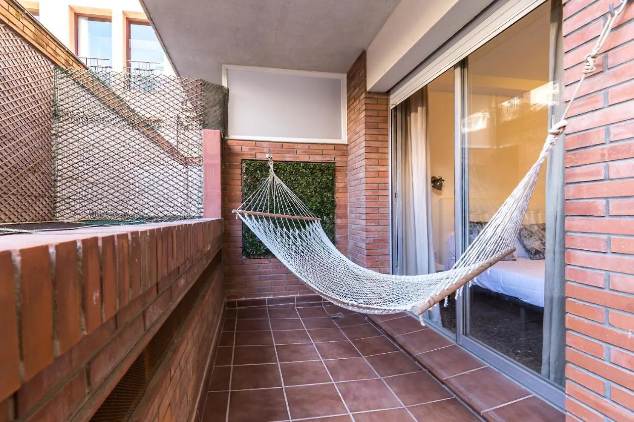 Find Calm At This Cozy City Sanctuary With Terrace Barcelona 0*,  España